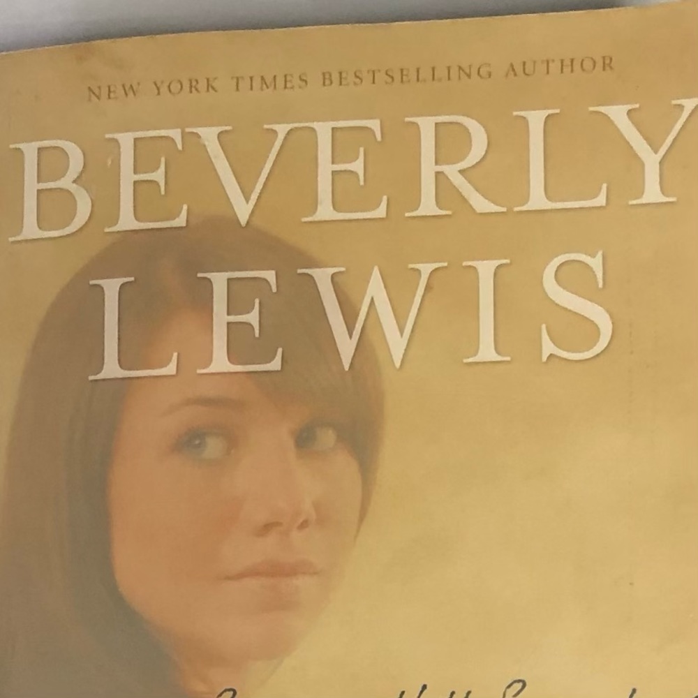 Beverly Lewis softcover book Summertime Secrets 2
